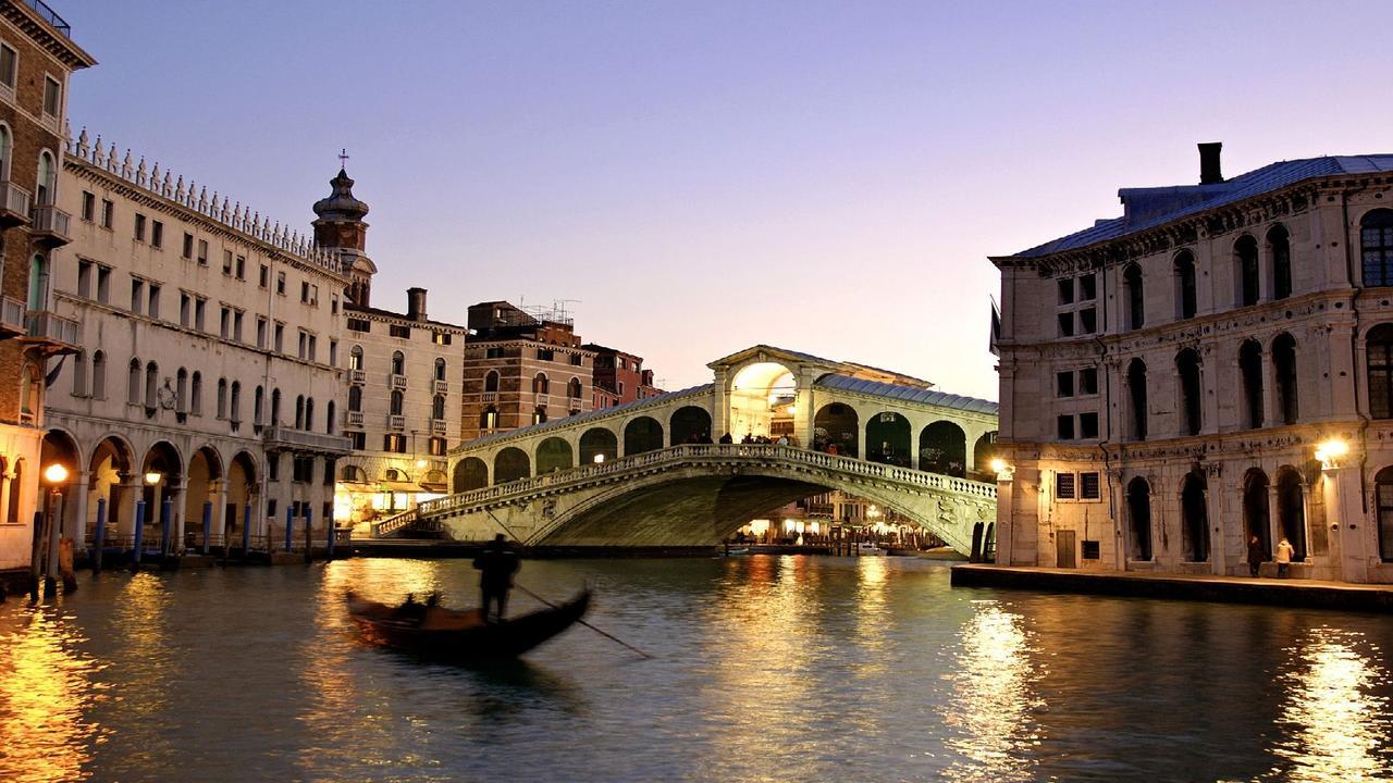 Red Fashion Apartment Venice Exterior photo